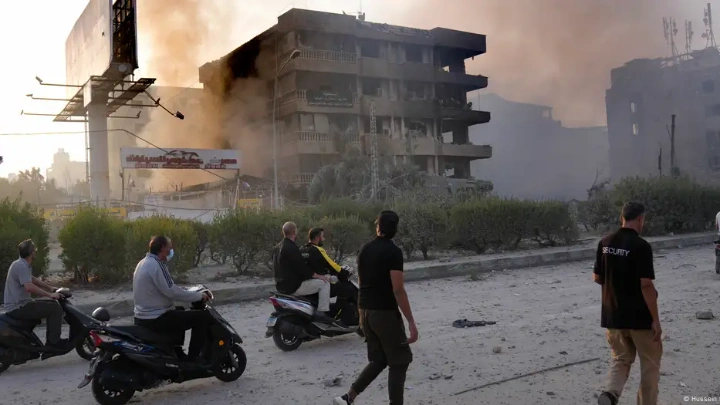 Fears are growing that Lebanon's humanitarian crisis could worsen as the country grapples with intensifying Israeli airstrikes and widespread displacement.Image: Hussein Malla/AP Photo/picture alliance